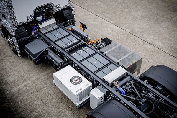 Mercedes-Benz Urban eTruck batteries